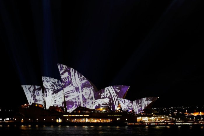  , ,    - Vivid Sydney