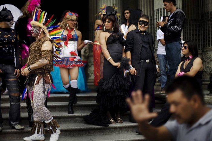 Гей-парады в самых разных странах мира