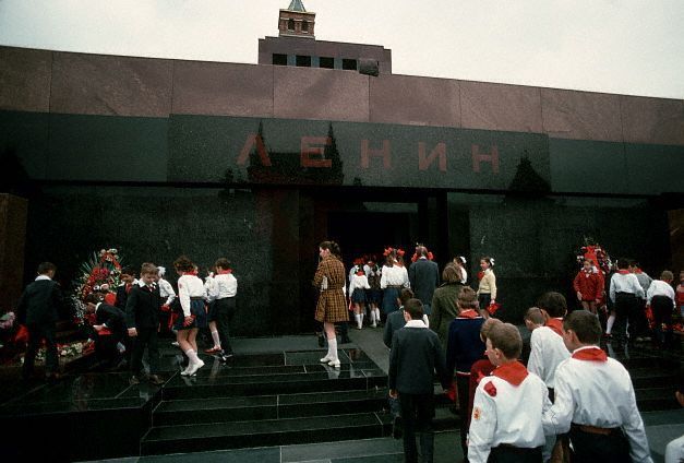 Последние 30 лет СССР через объектив фотоаппарата (90 фото)