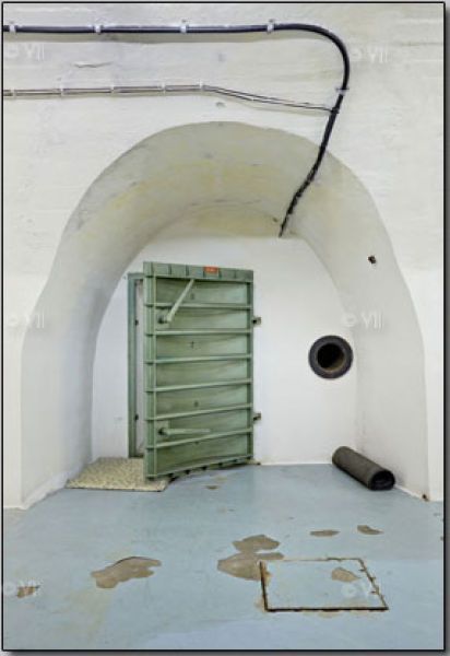 Атомное бомбоубежище в Югославии (48 фото)