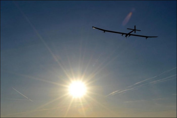 Аэроплан на солнечных батареях (14 фото)