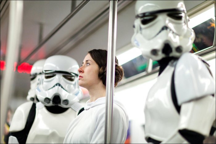 "Звёздные войны" в Нью-Йоркском метро (38 фото)
