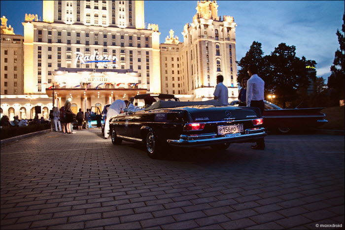 Ночное ралли ретро-автомобилей "Ночная Москва" 2010 (57 фото)