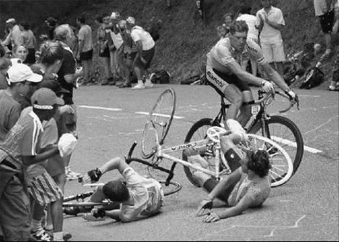 Неудачи на велогонках (20 фото)