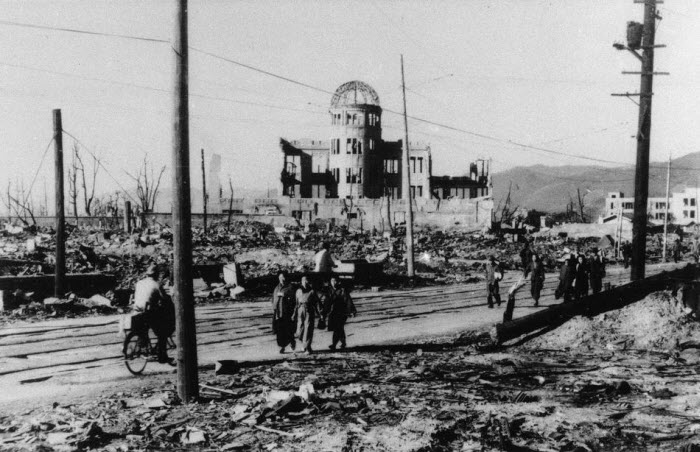 65 лет со дня трагедии в Хиросиме и Нагасаки (28 фото)