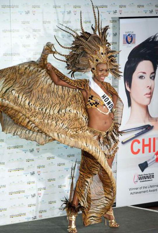 Девушки в национальных костюмах на "Мисс Вселенная 2010" (30 фото)