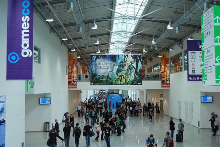     GamesCom 2010 (41 )