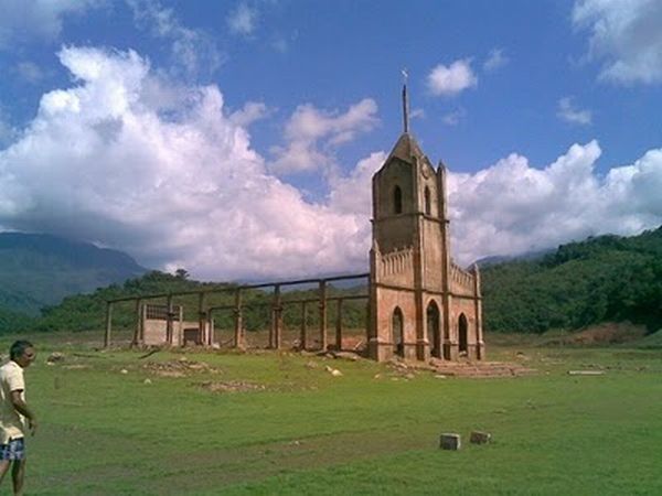 Подводная церковь в Венесуэле (9 фото)