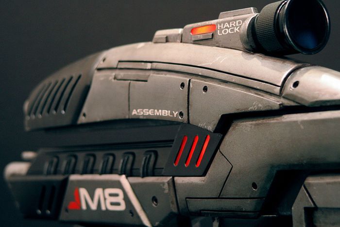  M8   Mass Effect (60 )