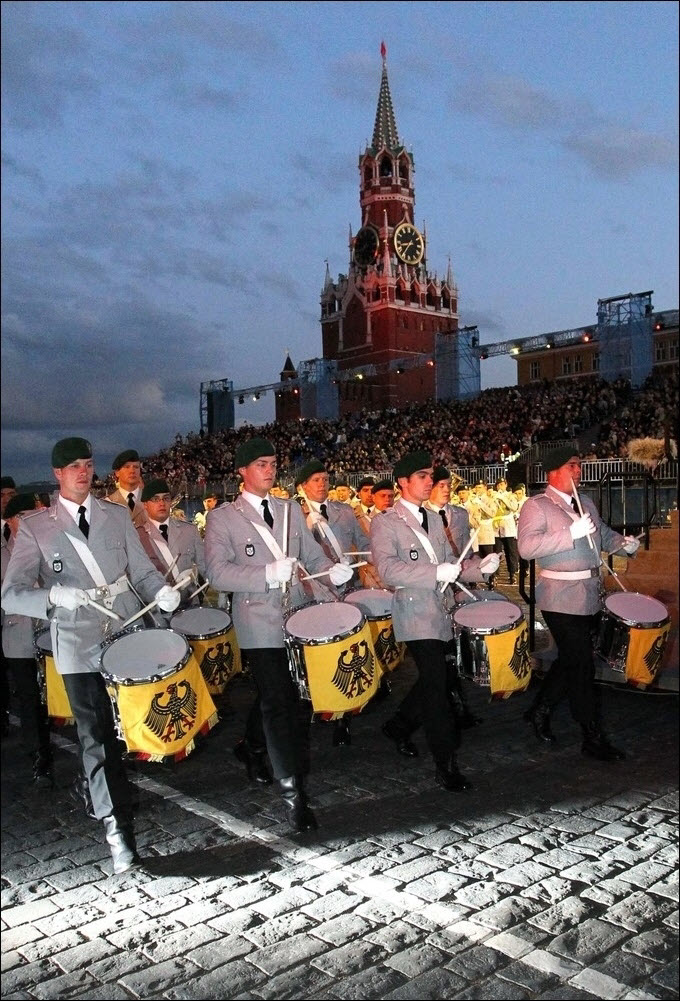 Международный военно-музыкальный фестиваль “Спасская башня” в Москве