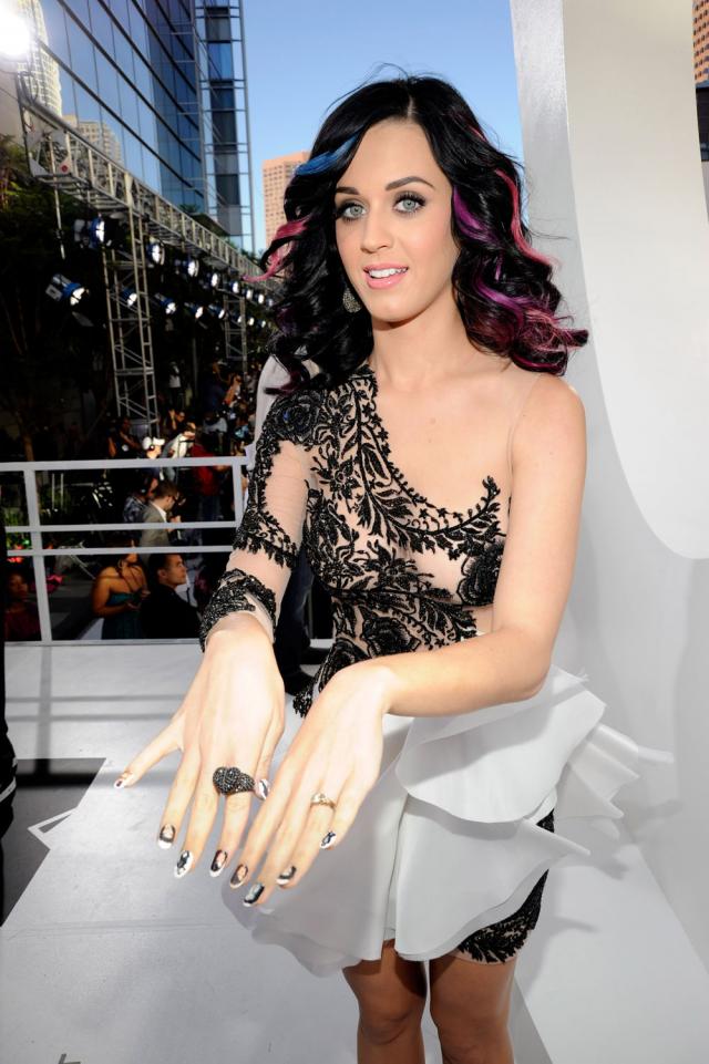 Katy Perry - 2010 MTV Video Music Awards (15 )