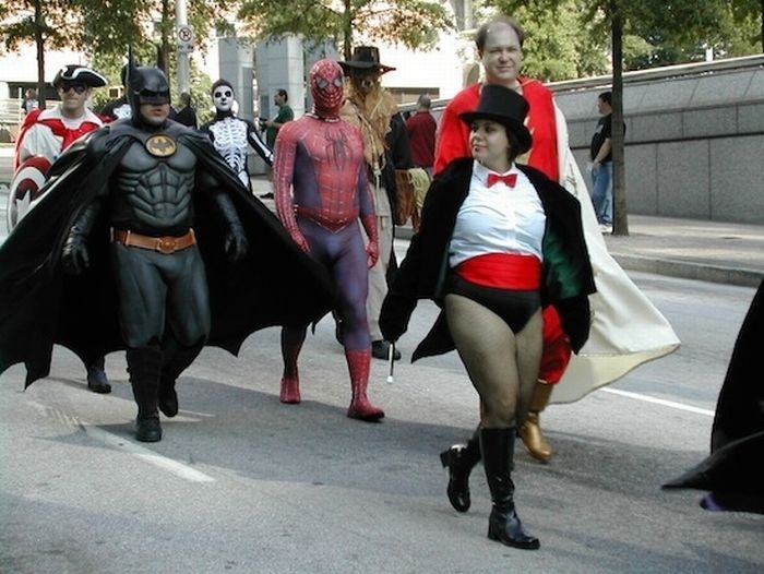 Супергерои-толстячки (50 фото)