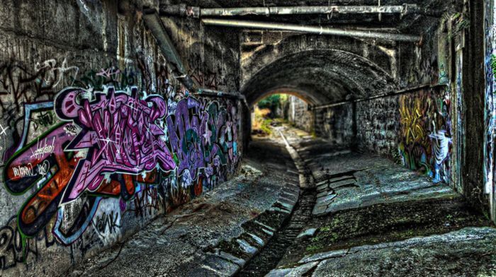  HDR  (47 )