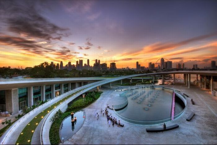  HDR  (47 )