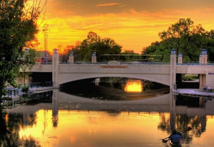 HDR  (47 )