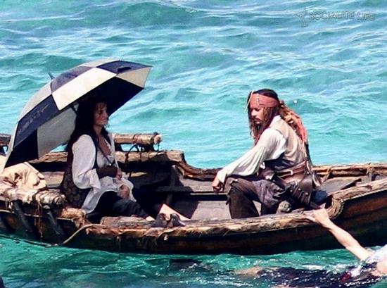 Беременная  Пенелопа Круз на съемках «Пиратов Карибского моря»