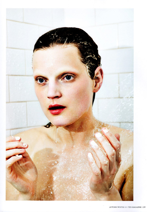    (Guinevere van Seenus)  