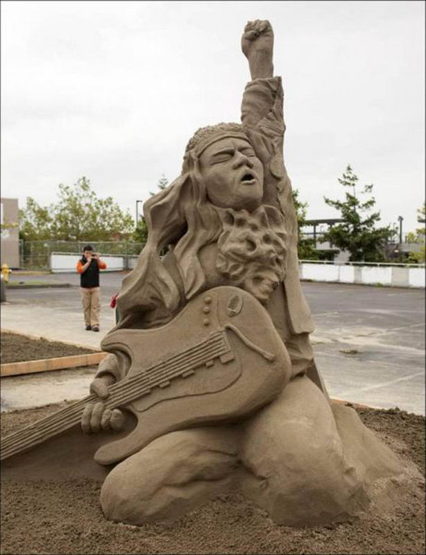 Потрясающие скульптуры из песка (31 фото)