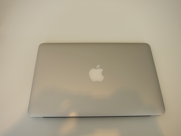 Обратите внимание на новый MacBook Air (19 фото)