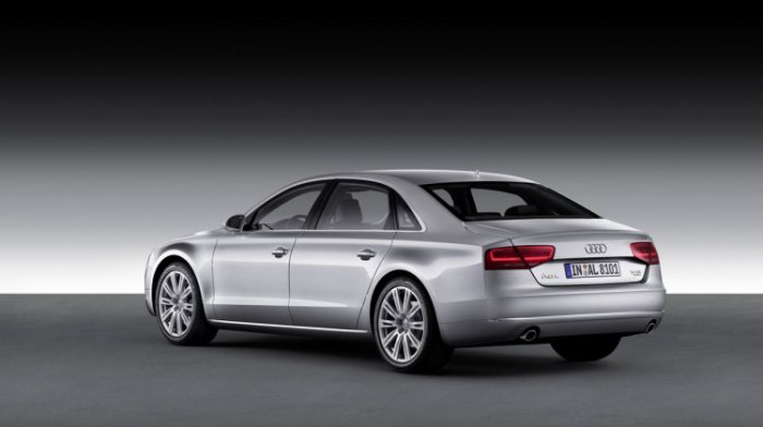 Audi A8 L (21 )