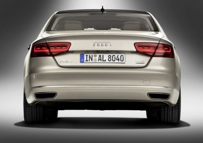 Audi A8 L (21 )