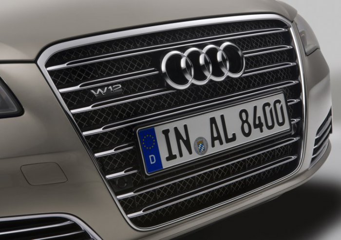 Audi A8 L (21 )