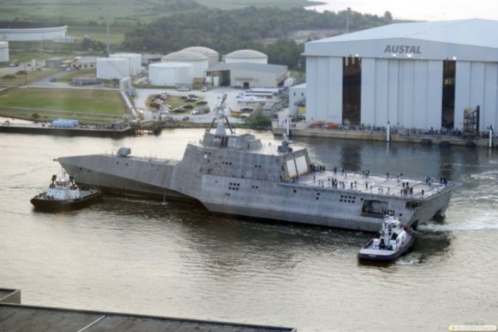 USS Independence (16 )