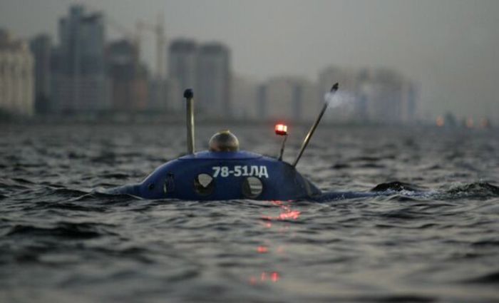 Единственная личная подводная лодка в России (29 фото)