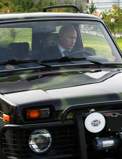 Владимир Путин и его транспорт (19 фото)