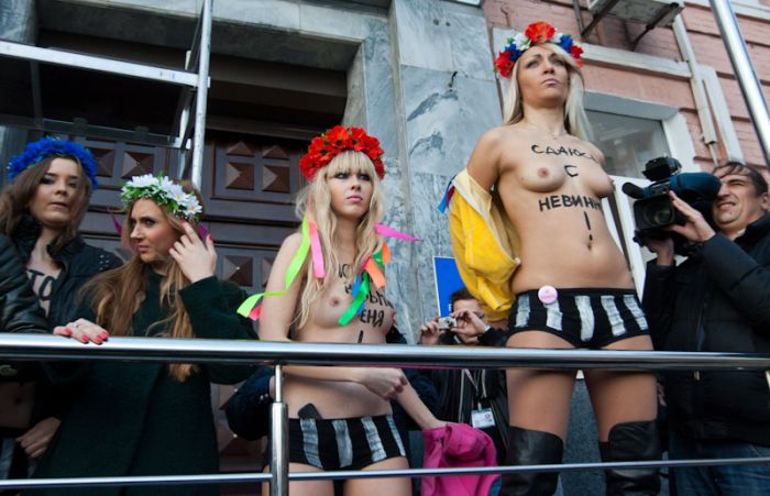 Femen  )