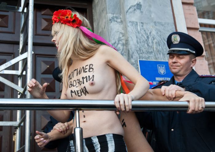 Femen  )