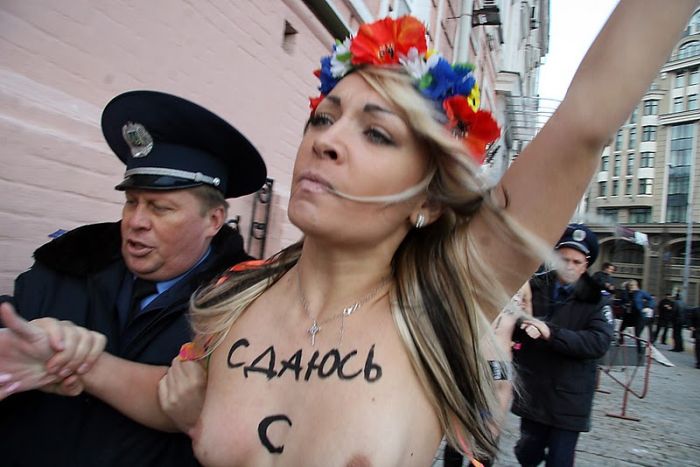 Femen  )