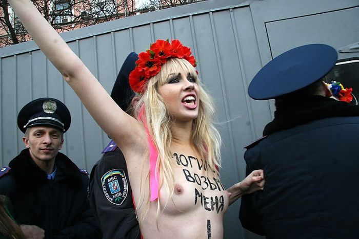 Femen  )