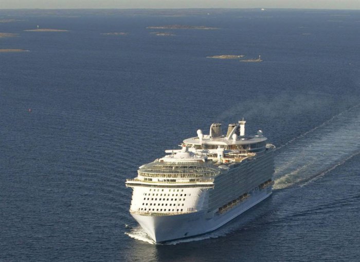 Allure of the Seas -   