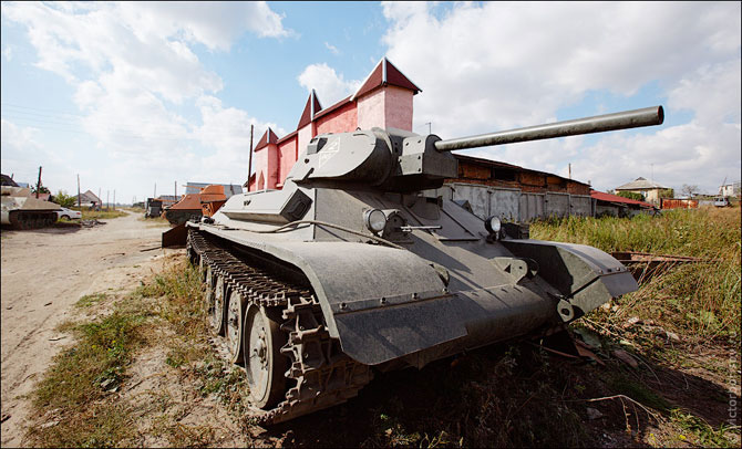 Музей танков в огороде