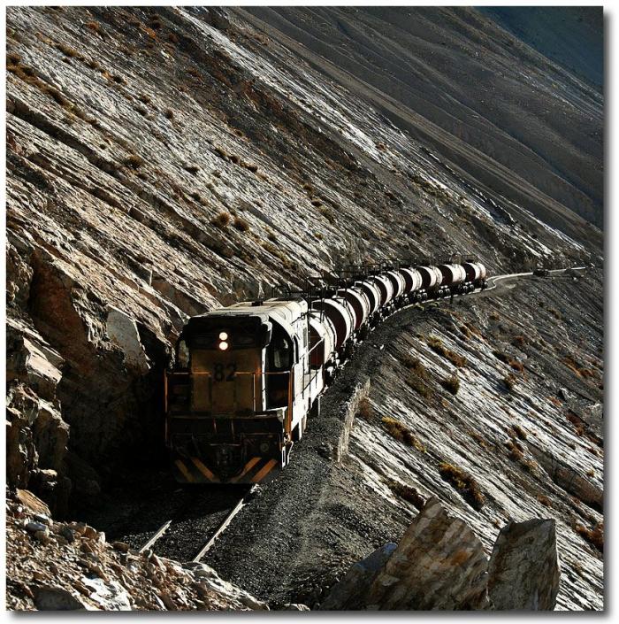 Удивительная железная дорога в Чили (15 фото)