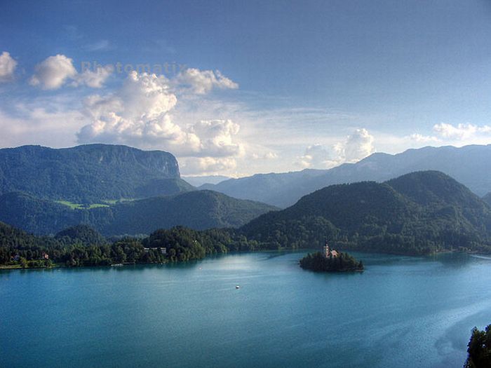 Сказочный остров на озере Блед в Словении (13 фото)