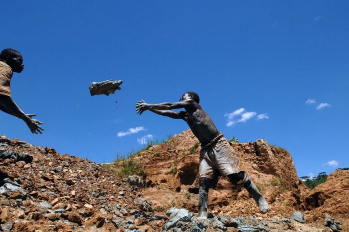 Дети, работающие на рудниках и в шахтах (10 фото)