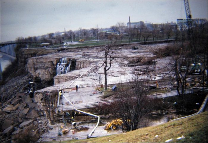 Останавливался ли когда-то Ниагарский водопад? (5 фото)
