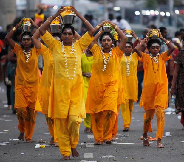 Индуистский праздник Тайпусам
