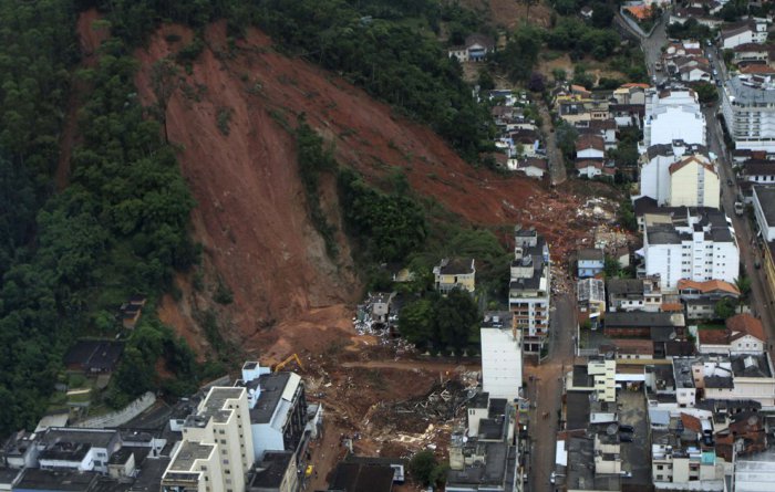 Наводнения и оползни в Бразилии (46 фото)