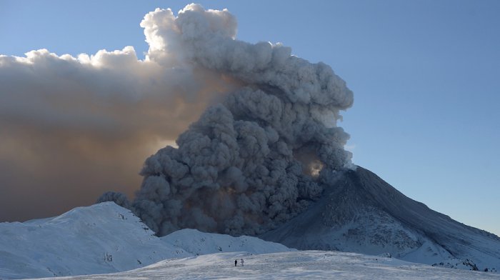 Извержение вулкана Кизимена
