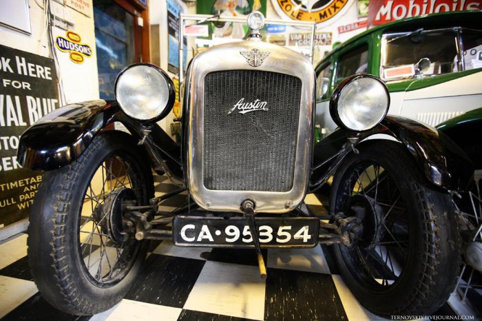 Музей старинных автомобилей в Bourton-on-the-water