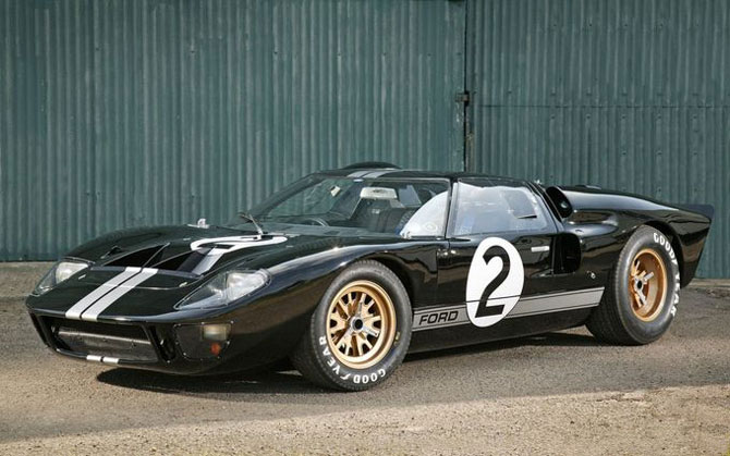   Ford GT