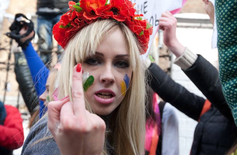 Украинцы обнаглели. Femen активистки Украина. Фемен Тимошенко.