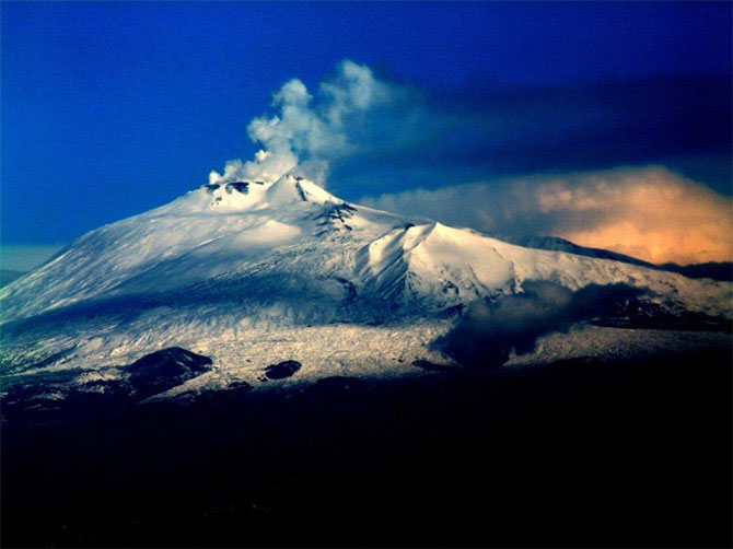 Cамые разные вулканы со всего мира