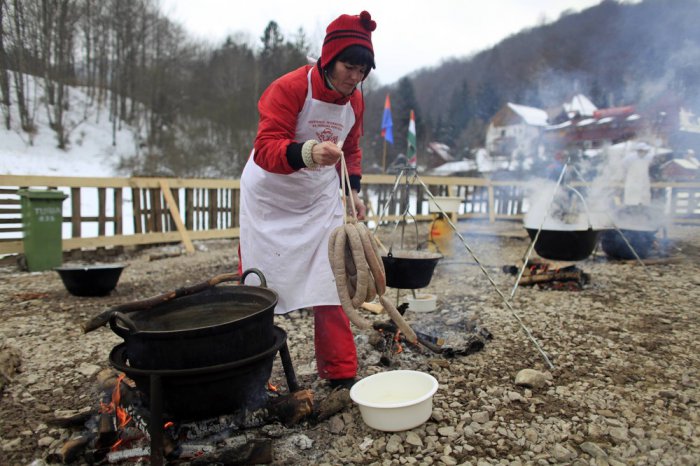 Ежегодный фестиваль свинины в Румынии