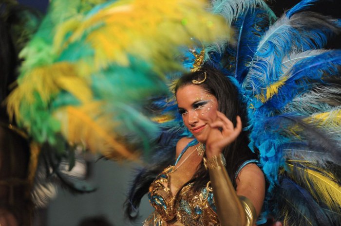 Крупнейший карнавал Llamadas в Уругвае