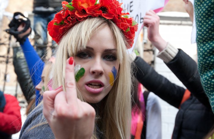  Femen "  " (16 )