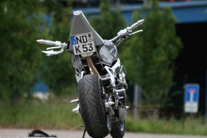 Внушительные мотоциклы в стиле Streetfighter (103 фото)